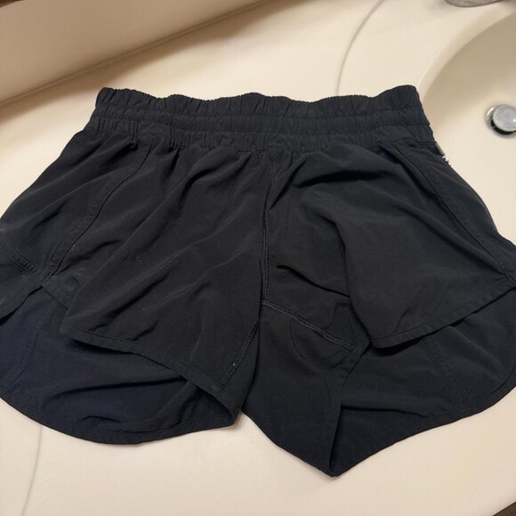 Lululemon Track That High-Rise Lined Short 3" - Picture 3 of 5